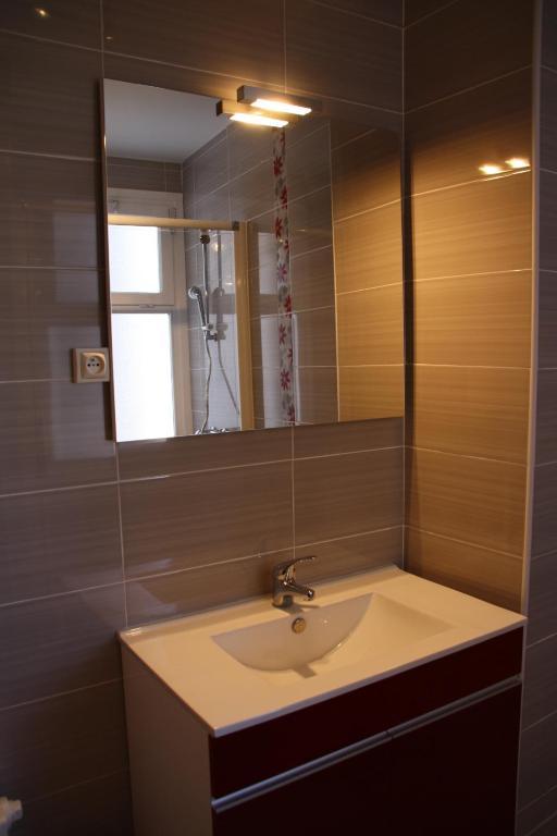 Appartement Le Saint Vincent - Les Balcons De La Cite Carcassonne Rom bilde