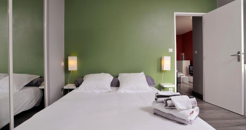 Appartement Le Saint Vincent - Les Balcons De La Cite Carcassonne Rom bilde